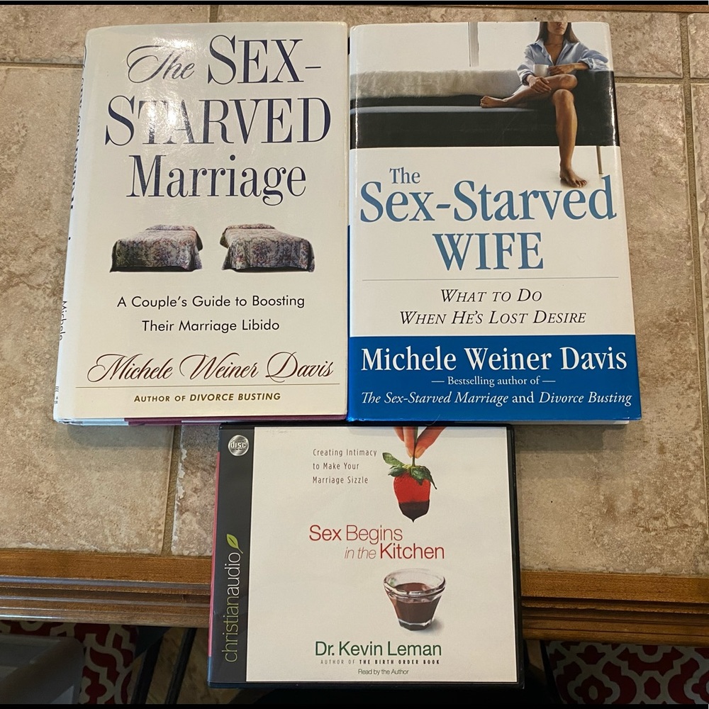 Sex Starved Michelle Davis / Sex Begins in Kitchen